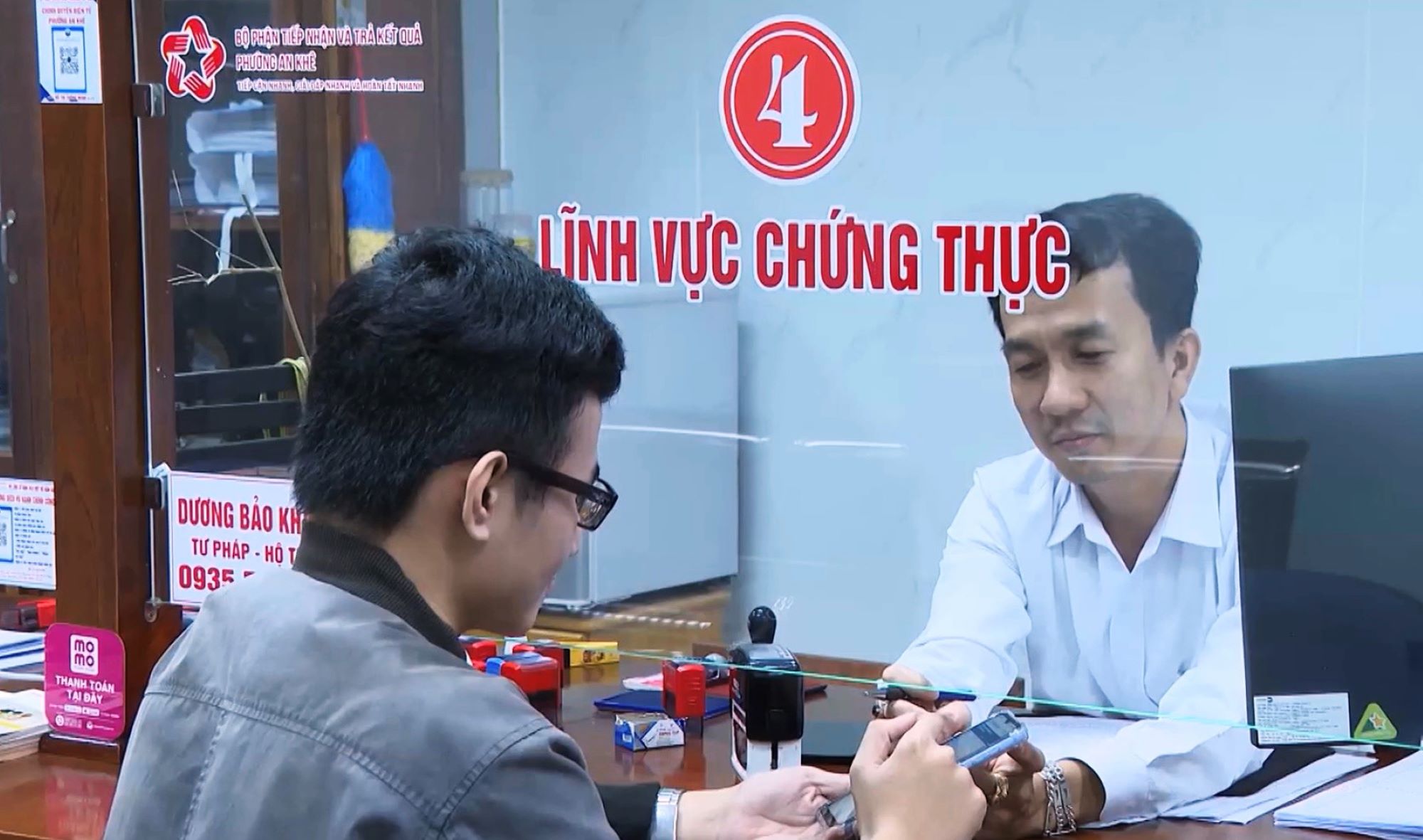 Huong-dan-cong-dan-khi-lam-thu-tuc-hanh-chinh.jpg